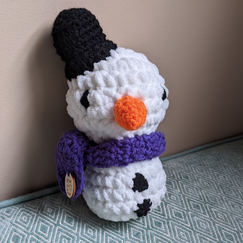 Sweet Snowman, Purple Scarf by Lucky Ducky Crochet